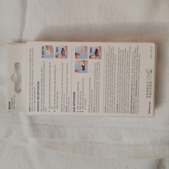 Kiss 💋 Press On Nails - Picture 5 of 6